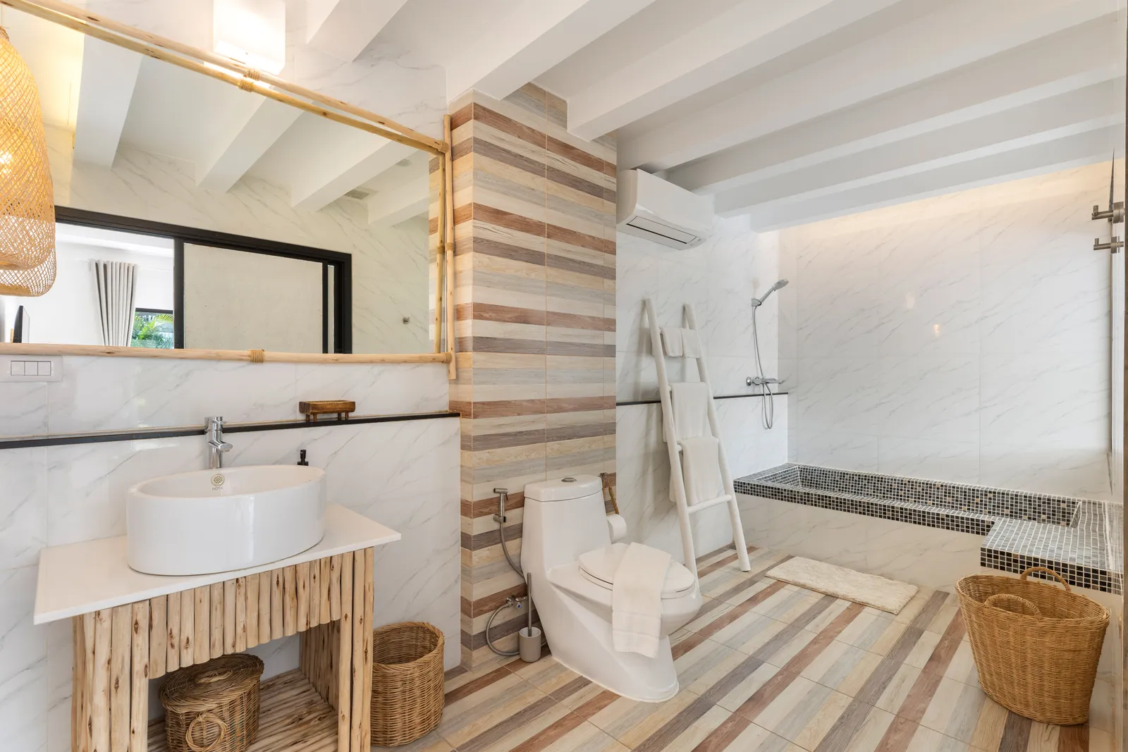 Bathroom 1 at Chaweng Boutique Private Pool Villa